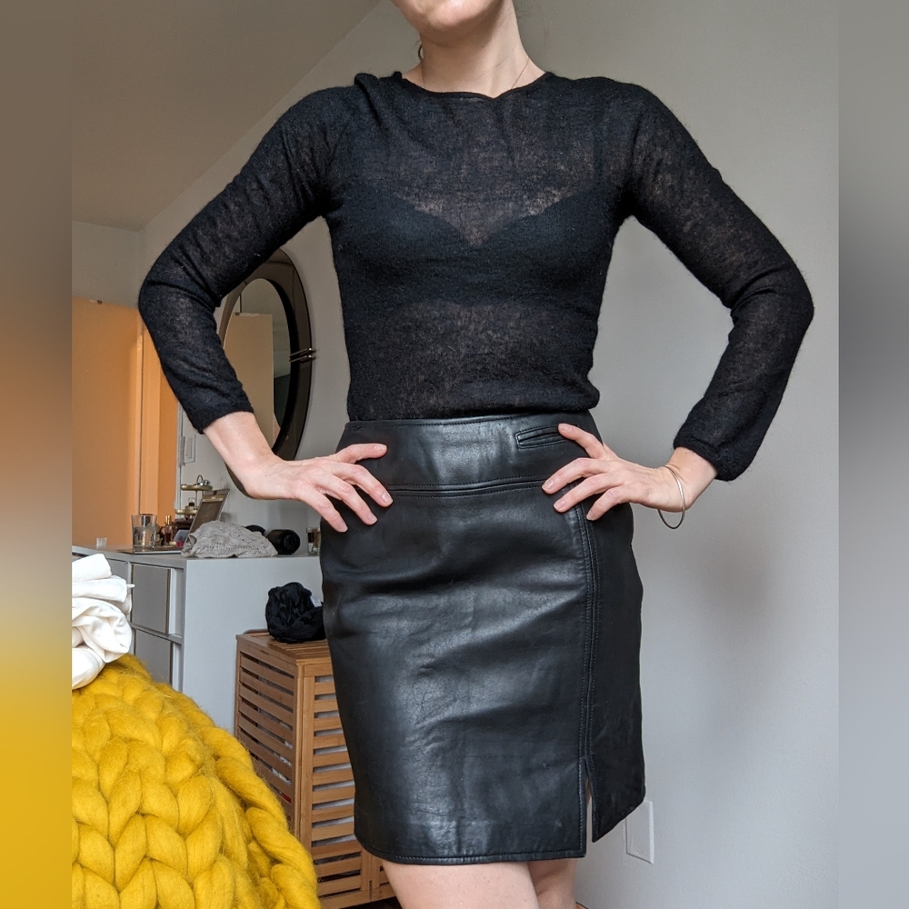 Vintage 90s Paradox brand black leather mini skirt with side pocket detail